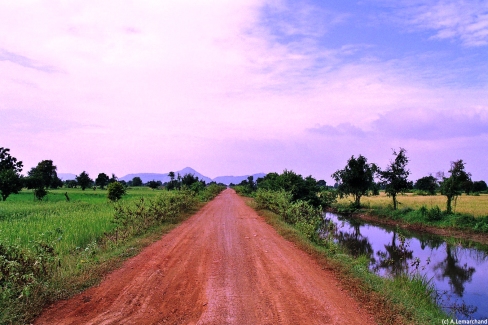 Pistes de latérite dans la province de Battambang