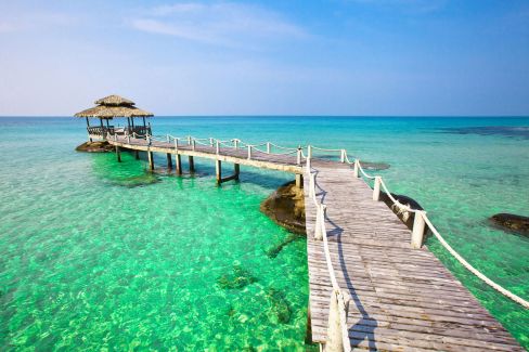 Ponton sur la mer du golfe de Thaïlande