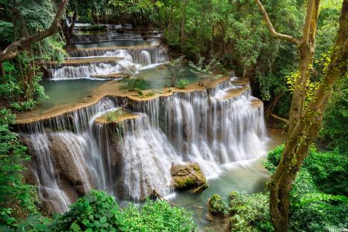 Les chutes d'Erawan dans le parc national de Kanchanaburi