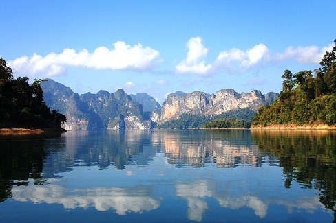 Rivages- du lac Chiew Larn
