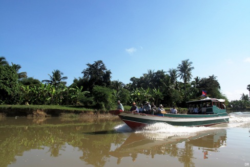 Bateau local sur le Tonle Sap