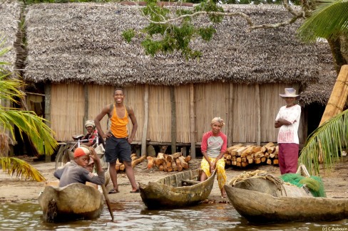 Sur le canal de Panganales à Madagascar