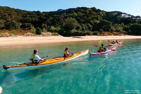 Northland-randonnee-en-kayak-adans-la-Baie-des-iles-NZ-Tourism-Adventure-HQ-web