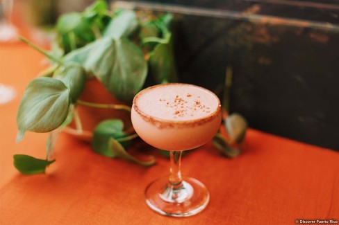 Cocktail à base de rhum Baccardi local
