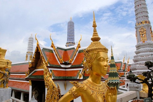 Temple de Wat Phra Kheow dans l'enceinte du Palais Royal