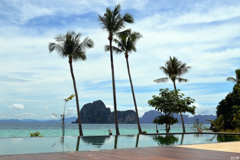 Panorama depuis la piscine du Thanya Beach Resort à Koh ngaï